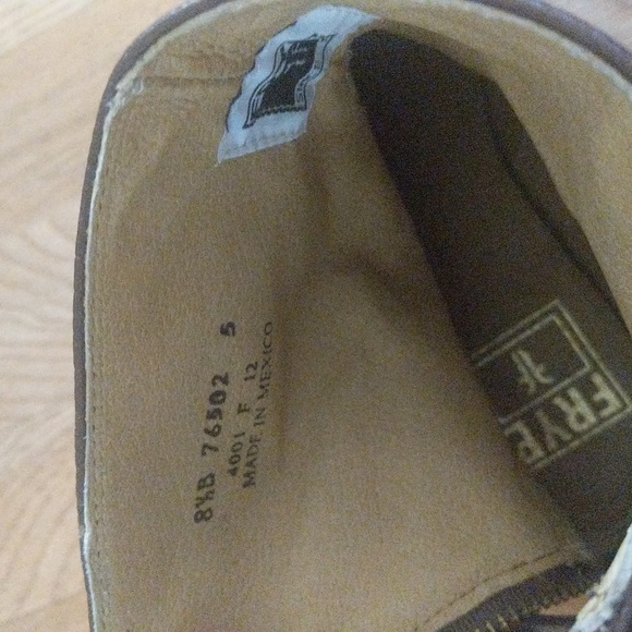 Women's Frye leather boots size 8.5 - Picture 2 of 4